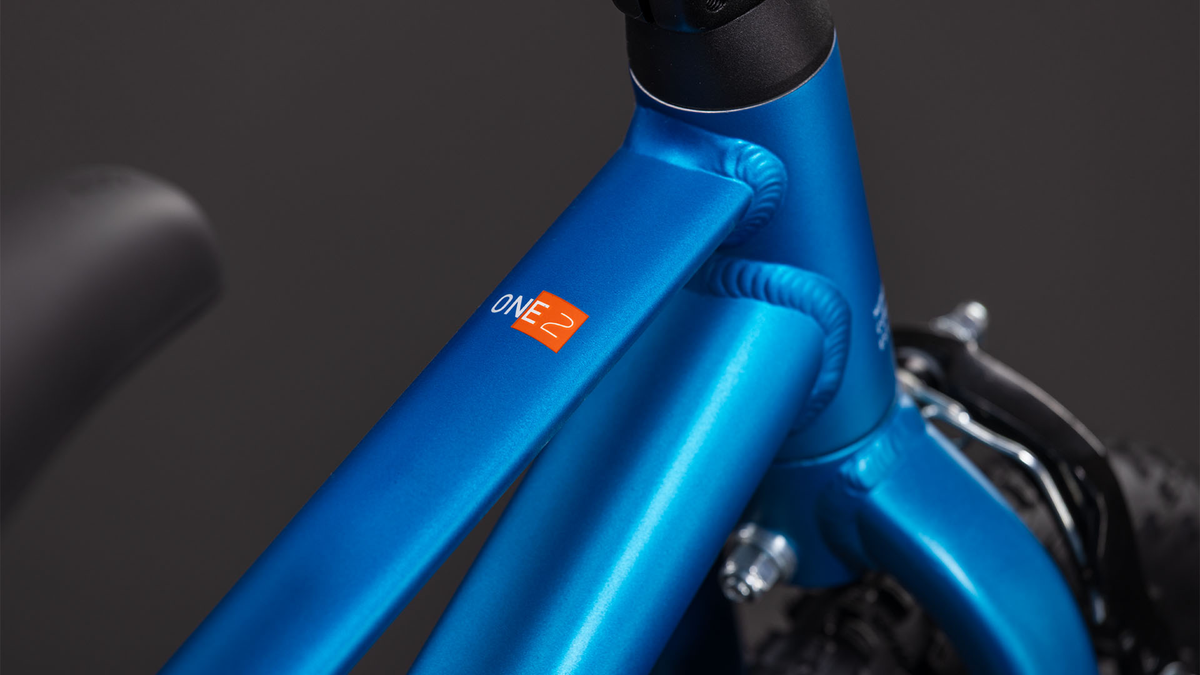 Cube Numove 120 RT topasblue´n´nebula (2027)