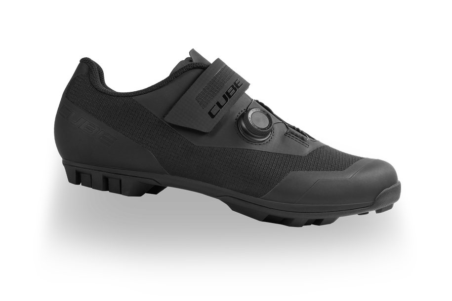 Cube chaussures PEAK black