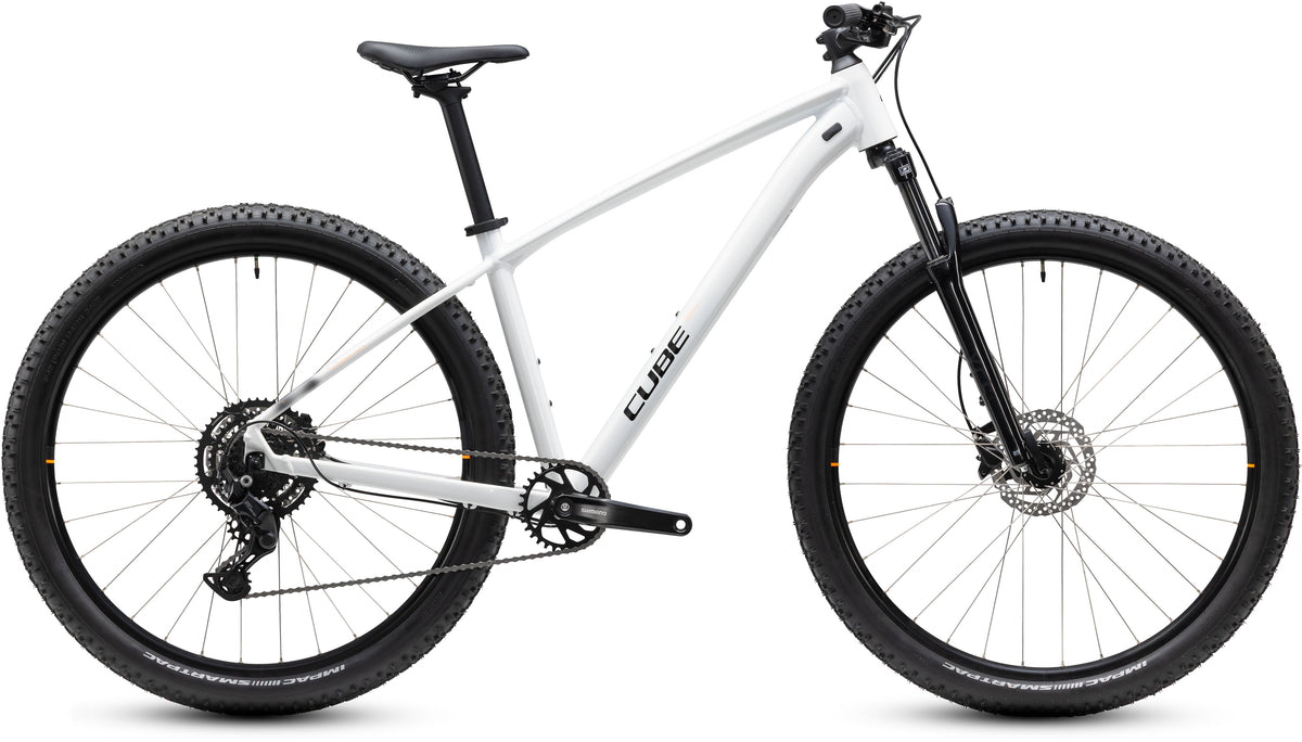 Cube Aim ONE metallicwhite´n´black (2027)