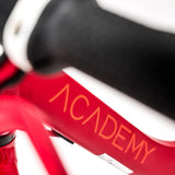 ACADEMY Grade 1 12" Rouge (2025)