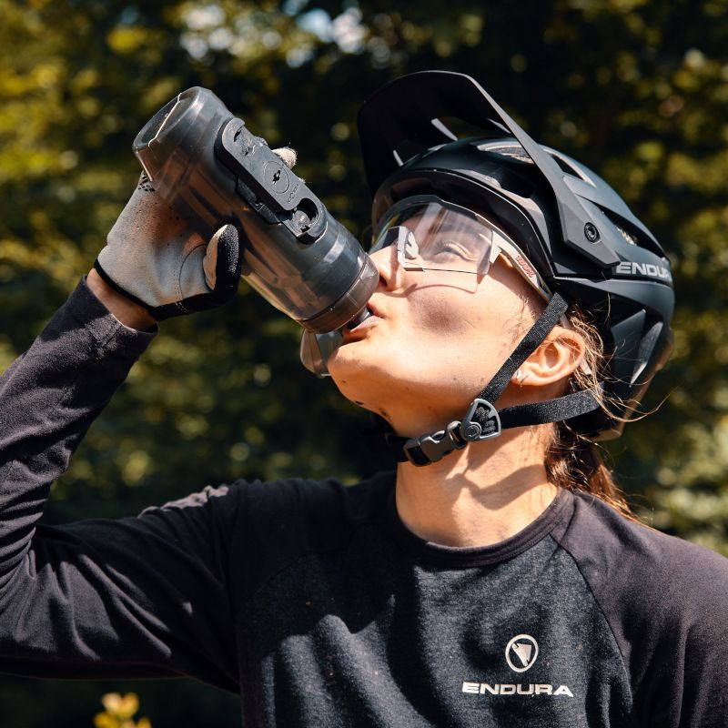 Fidlock Twist Single Bottle 590 incl. élément de connexion transparent/noir