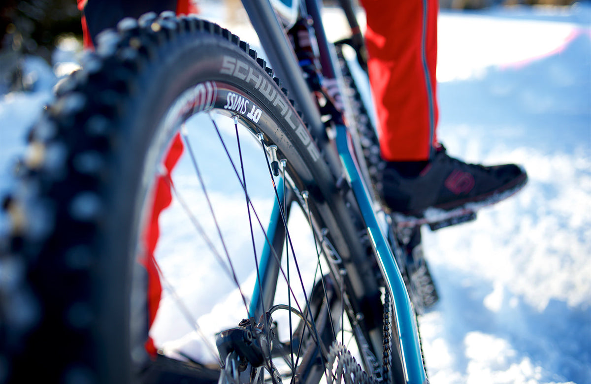 Schwalbe Ice Spiker Pro pneu pliant Performance DD RaceGuard SnakeSkin TLE 27.5x2.25" noir